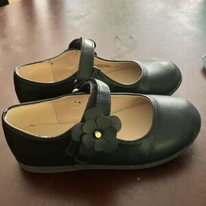 Girls black size 9 dress shoes